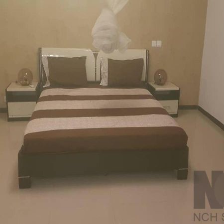 Saly - Villa Kage 6 Chambres -Clim-Wifi-Eau Chaude-Billard-Babyfoot-Ping Pong-Canal - Electricite Non Comprise Экстерьер фото