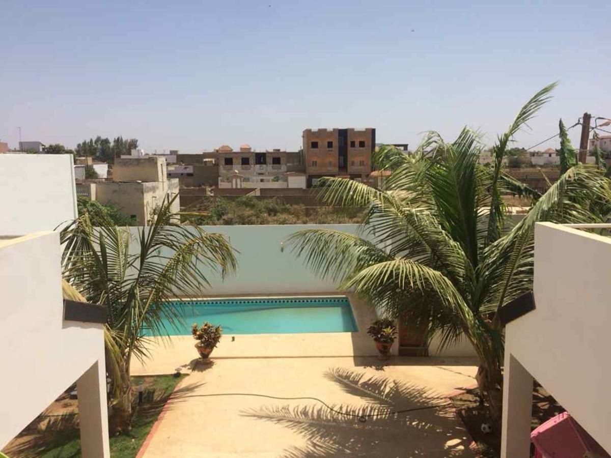 Saly - Villa Kage 6 Chambres -Clim-Wifi-Eau Chaude-Billard-Babyfoot-Ping Pong-Canal - Electricite Non Comprise Экстерьер фото