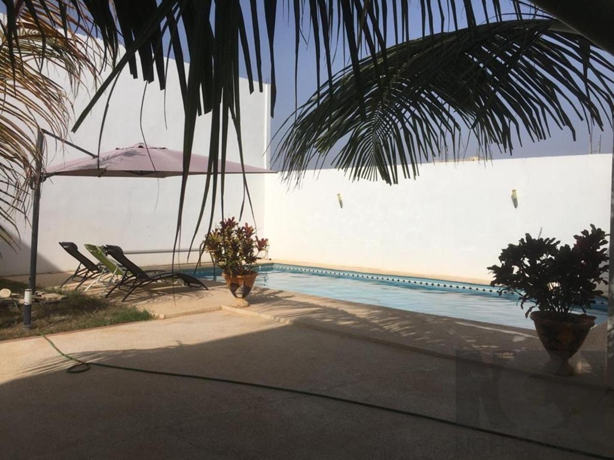 Saly - Villa Kage 6 Chambres -Clim-Wifi-Eau Chaude-Billard-Babyfoot-Ping Pong-Canal - Electricite Non Comprise Экстерьер фото